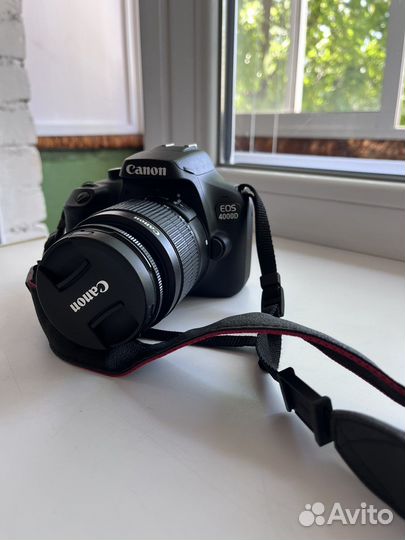 Canon eos 4000d kit