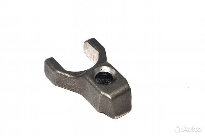 Крепление топливной форсунки scania 4-series 114