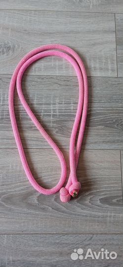 Гимнастическая скакалка