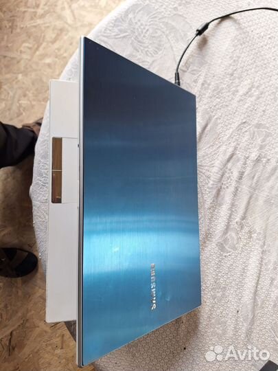 Samsung Core i3 SSD120 8gb nvidia 520