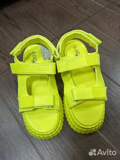 Босоножки на платформе 36