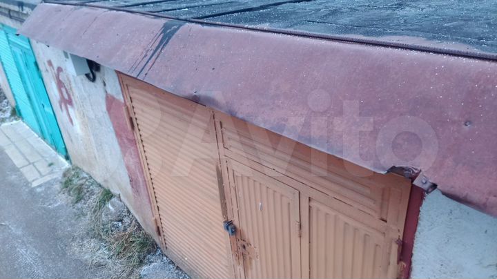 Гараж, > 30 м²