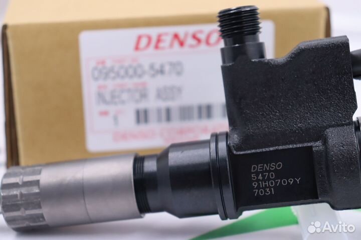 Форсунка топливная 095000-5470