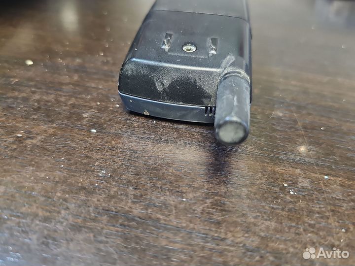 Телефон Ericsson LX588