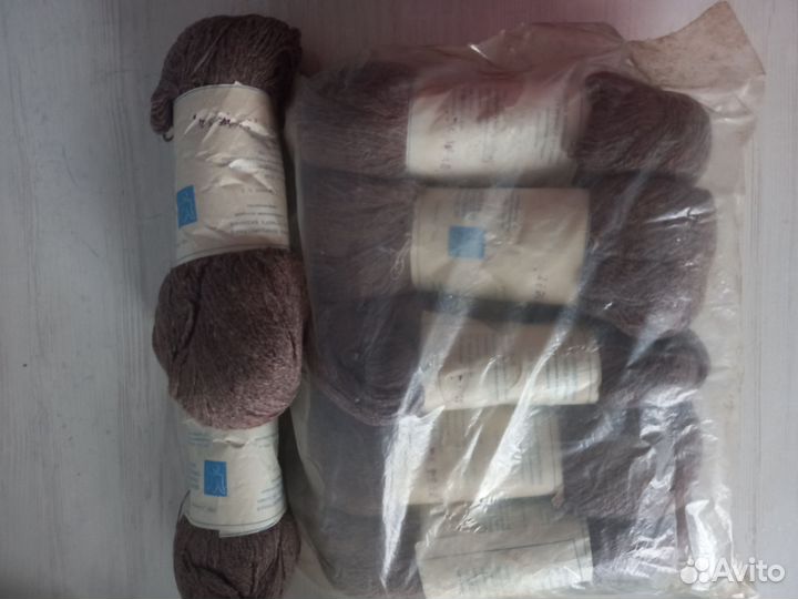 Нитки для вязания, полушерсть
