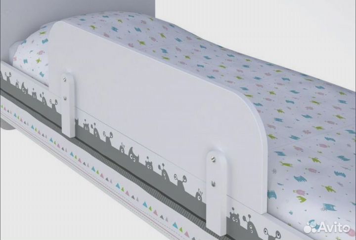 Защитный бортик для кровати