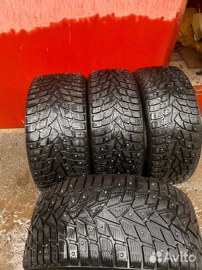 Dunlop SP Winter Ice 02 245/40 R20 и 275/35 R20 102T