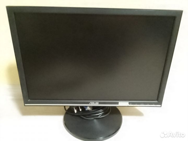 Широкоформатный ж/к монитор