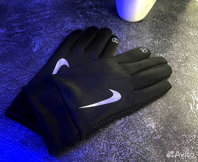 Перчатки Nike swoosh