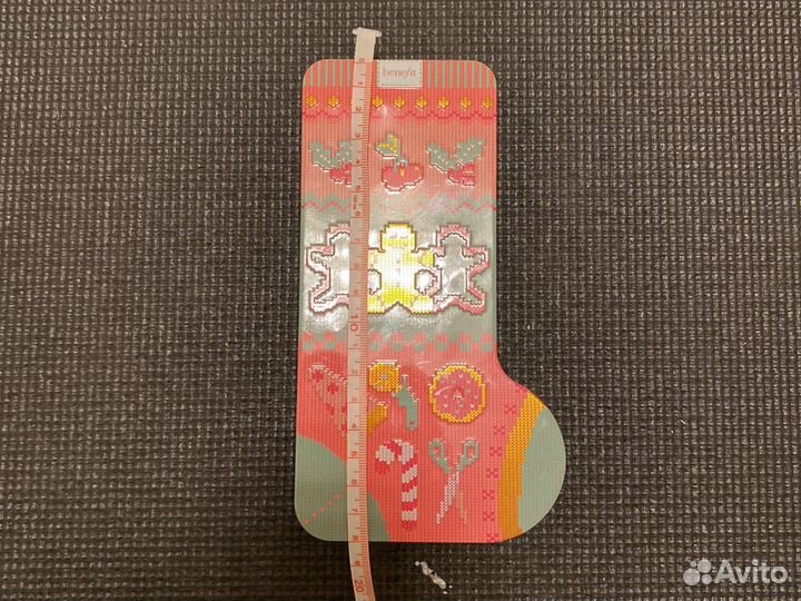 Подарочная коробка benefit