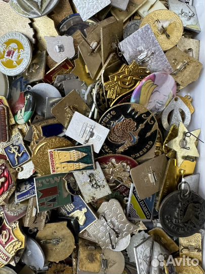 Значки брак