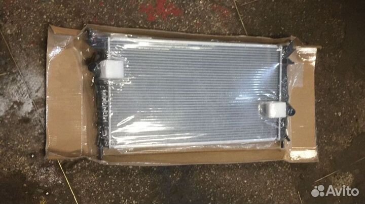 Радиатор охлаждения Мазда 03-08