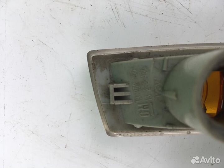 Повторитель на крыло Опель Корса Д