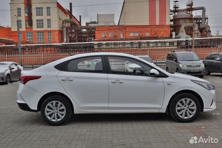 Hyundai Solaris 1.6 МТ, 2022, 27 531 км