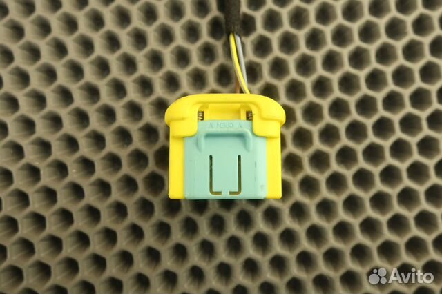 Разъем VAG 7L0972776