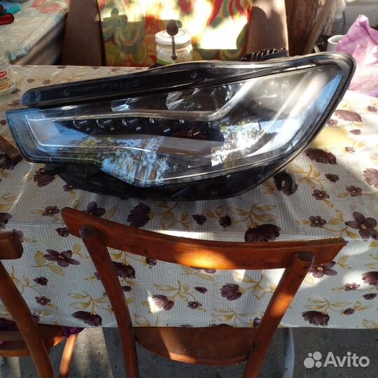 Фара Audi A6 Передняя Левая