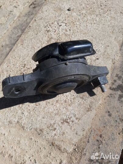 Подушка двигателя Subaru