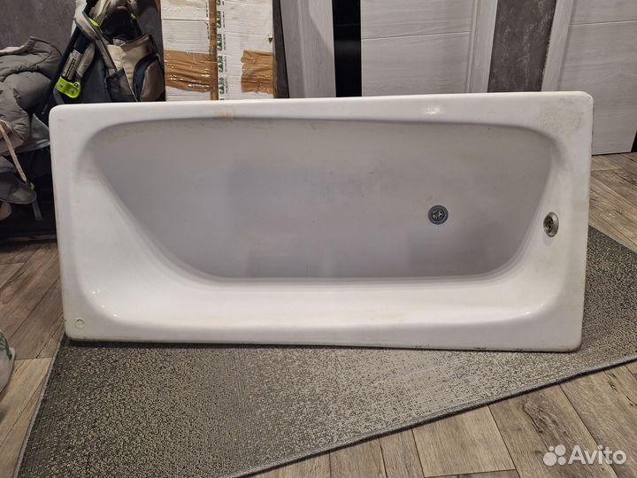 Ванна чугунная