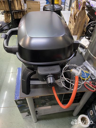 Портативный газовый гриль Napoleon TravelQ 240