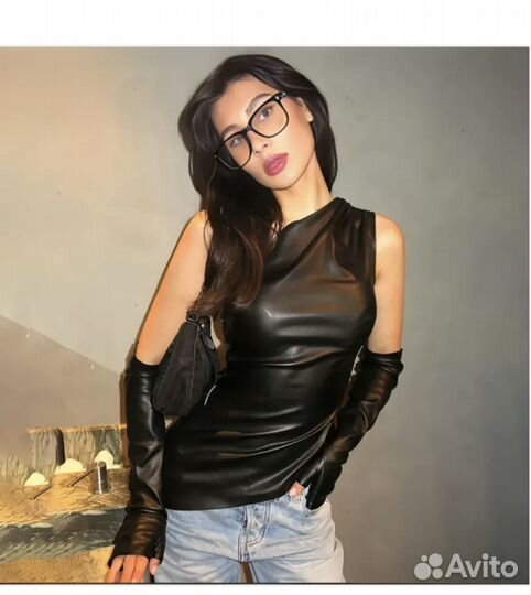 Вечерний топ из экокожи