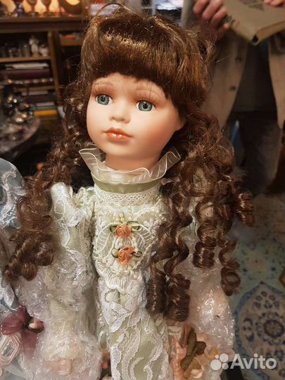 Музыкальная Кукла фарфоровая