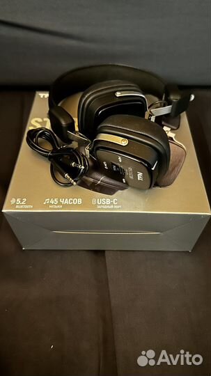 Наушники с микрофоном