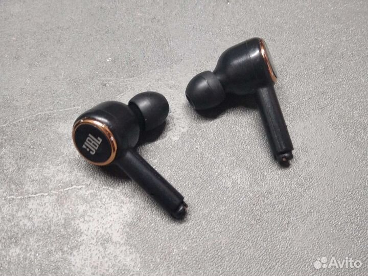 Беспроводные наушники jbl