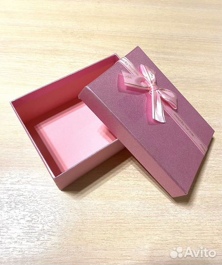 Коробка подарочная