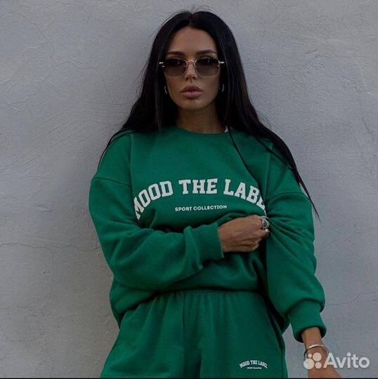 Спортивный костюм женский