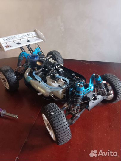 Машина на радиоуправлении с двс