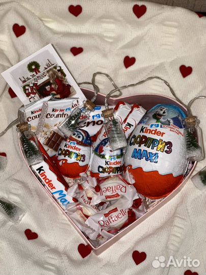 Торт из киндеров сладкий подарок новогодний