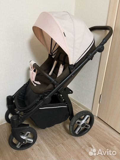 Коляска Nuovita