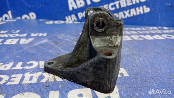 Кронштейн гидроусилителя руля Nissan Almera N15