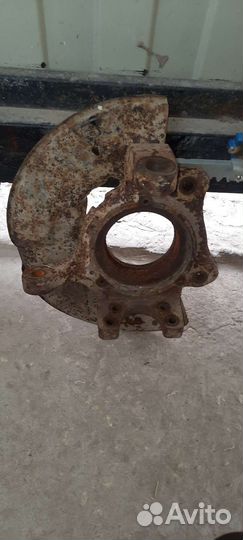 Кулак поворотный на кайрон