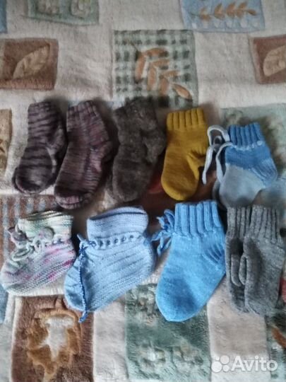 Детские носочки, варежки - ручной вязки