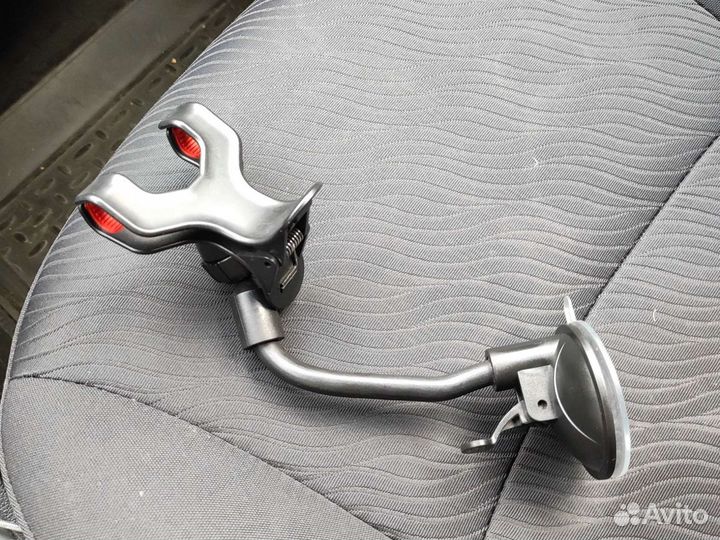 Держатель для телефона в машину