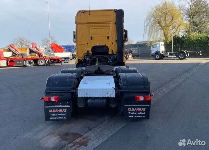 Pазбираем грузовик Mercedes-Benz Actros mpiv с 201