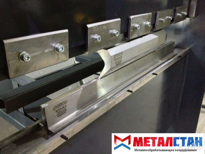 Листогибочный пресс с чпу 3000мм 60 тонн
