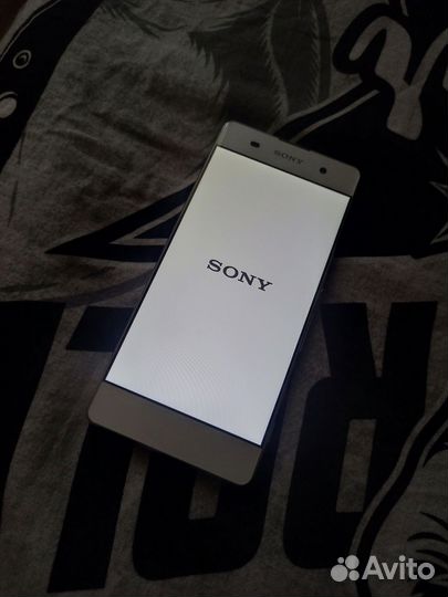 Sony Xperia XA, 2/16 ГБ