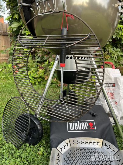 Угольный гриль Weber Master-Touch GBS C-5750