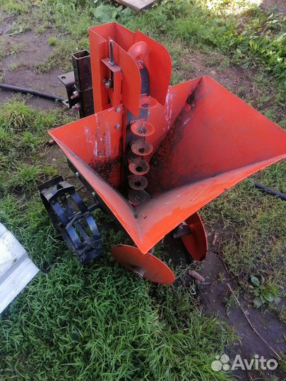 Картофелесажалку