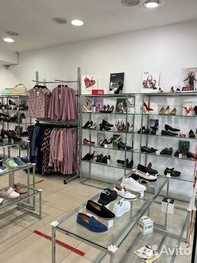 Продавец консультант в магазин женской обуви