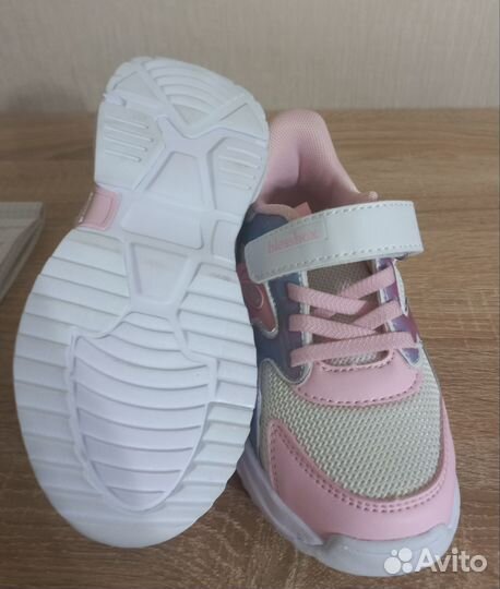 Кроссовки для девочки 28 размер новые