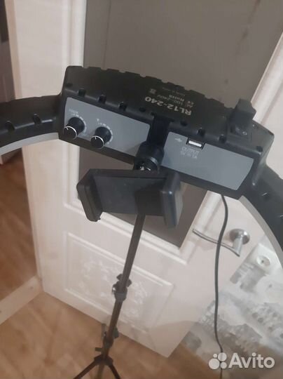 Кольцевая лампа RL 12-240