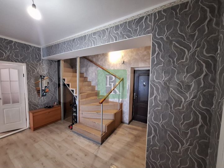 3-к. квартира, 173 м², 9/10 эт.