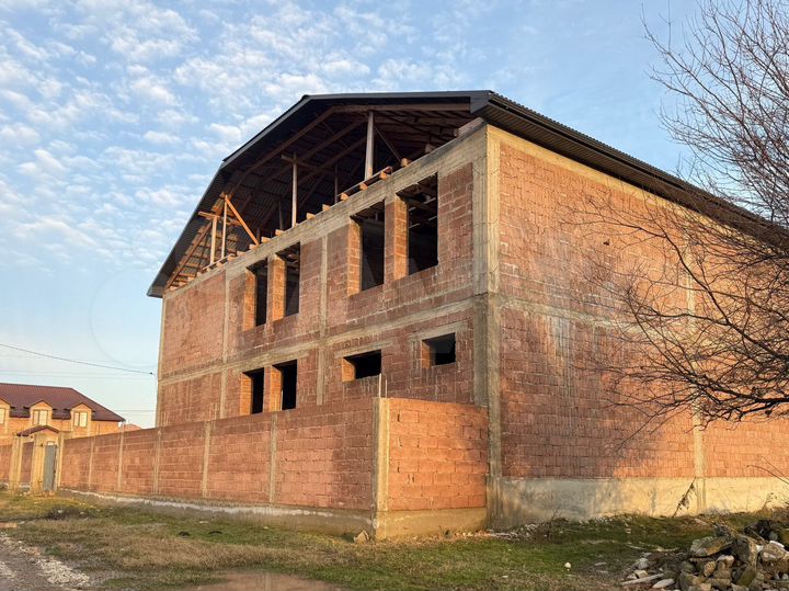 Дом 550 м² на участке 10 сот.