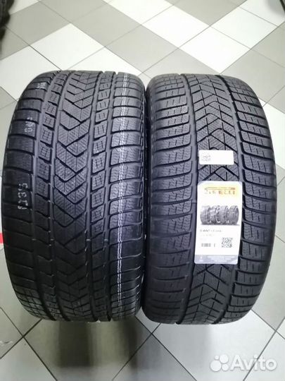 Pirelli Scorpion Winter RFT 275/40 R21 и 315/35 R21 107V
