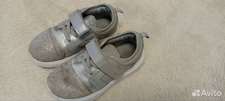 Кросовки для девочки adidas, zara, Crocs, sigma
