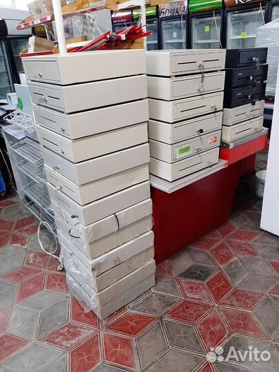 Кассовый ящик для денег