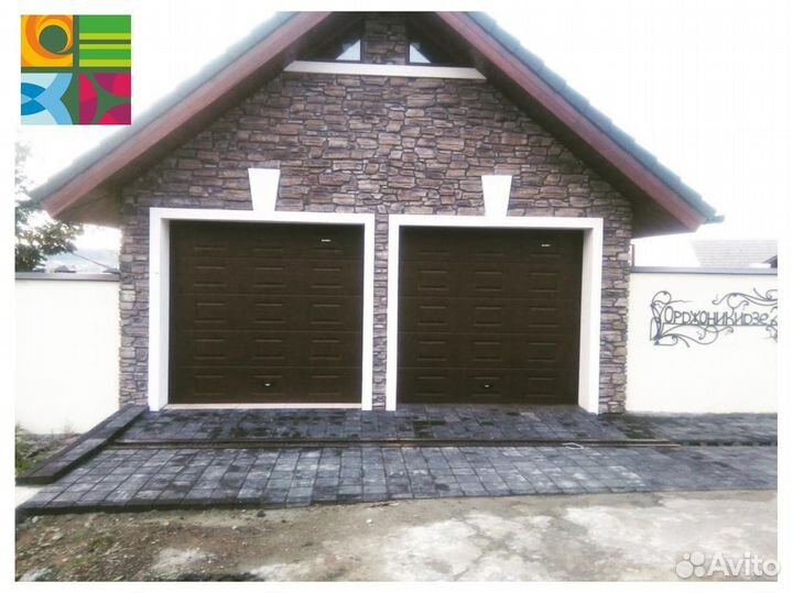 Секционные ворота для гаража alutech